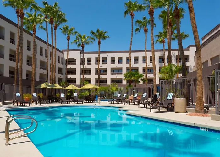 Hilton Phoenix Airport